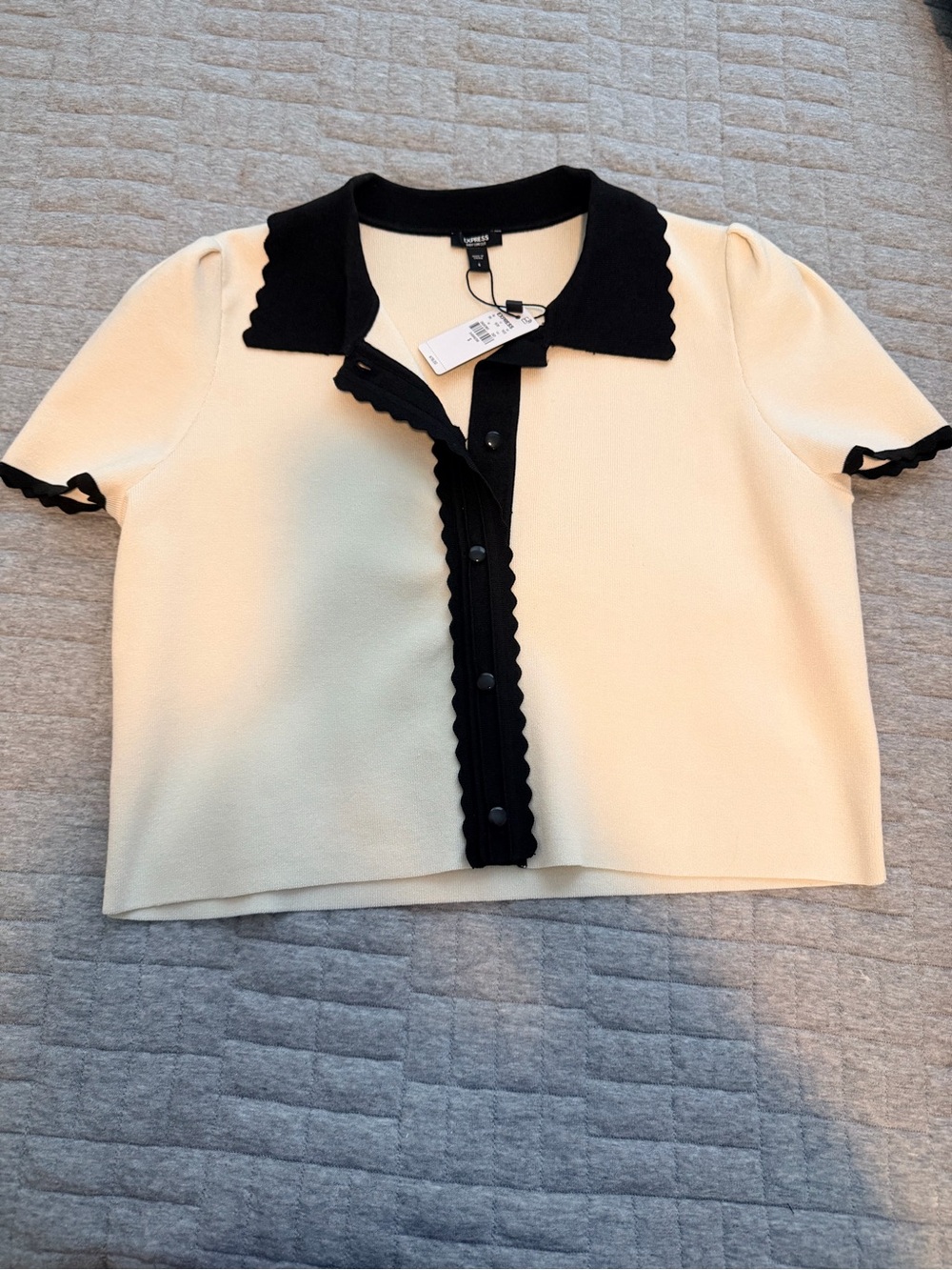 Express Cream Polo Sweater with Black Scalloped Trim - Picture 3 of 4